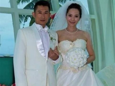 贵圈中最不被看好的婚姻，今已过6年，坐拥豪车豪宅，还有一女！