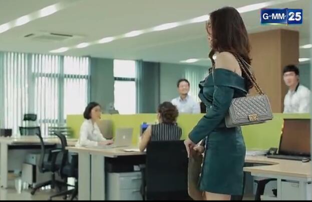 小水转身饰演《火之迷恋》女主,异性缘爆表,妥妥的撩汉教科书