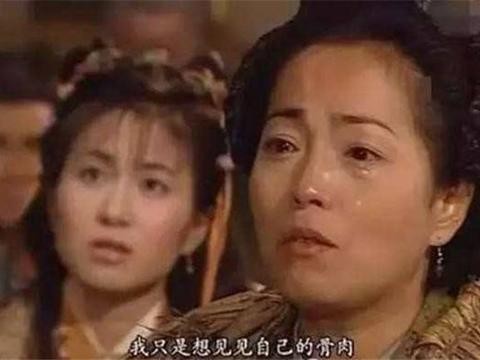 她是剧中“石榴姐”，受周星驰赏识，今54岁身价不菲，豪车无数！