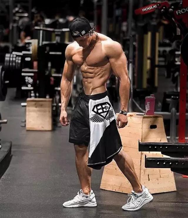 想让背部肌肉拉伸?试试这4个强有力刺激训练