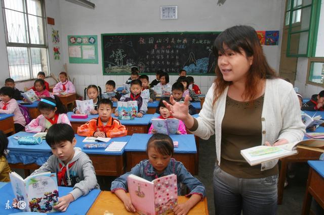 多少年一个世纪_教师一个月收入多少