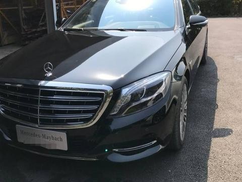 奔驰迈巴赫S400，花800换一个迈巴赫车标，车身档次提升好几倍！