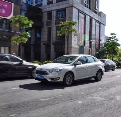 福克斯强悍的操控让编辑有想换车的冲动 行驶品质强于思域