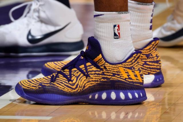 NBA常规赛球鞋上脚精选之10.23：威少还是酷爱AJ30.5