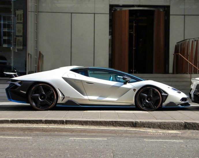 偶遇百年纪念牛—兰博基尼centenario lp770-4,全球限量40台