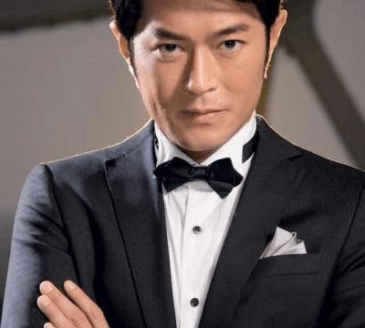 他坐拥1亿7000万的定制版劳斯莱斯，捐款20亿，却演了一辈子傻子