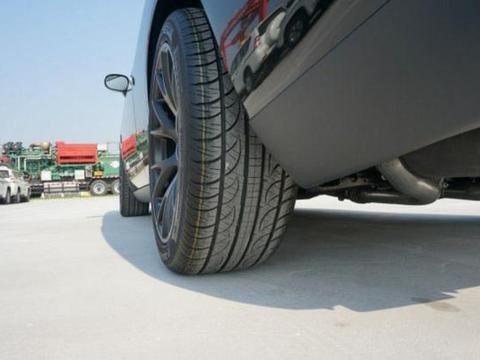 比5.0T的野马还暴躁，700+的美系肌肉跑车，国内相当少见！