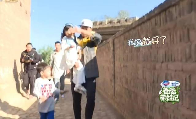 刘畊宏防贼一样防嗯哼，泡芙妈妈这样回应