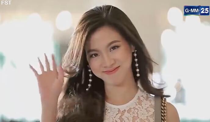 小水转身饰演《火之迷恋》女主,异性缘爆表,妥妥的撩汉教科书