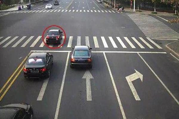 开车时有这5个心理,早晚得吃罚单,及时摆正心态吧