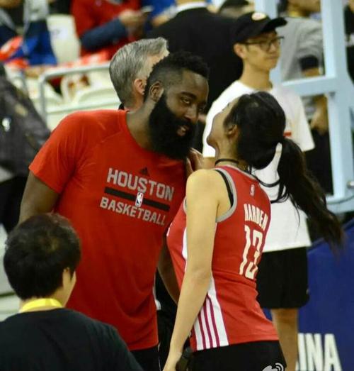 最美NBA女主播,身高1米78颜值超刘语熙,让哈