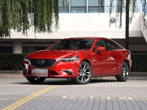 马自达终于肯将它改款了，变得比思域还要惊艳，这才是最美轿车