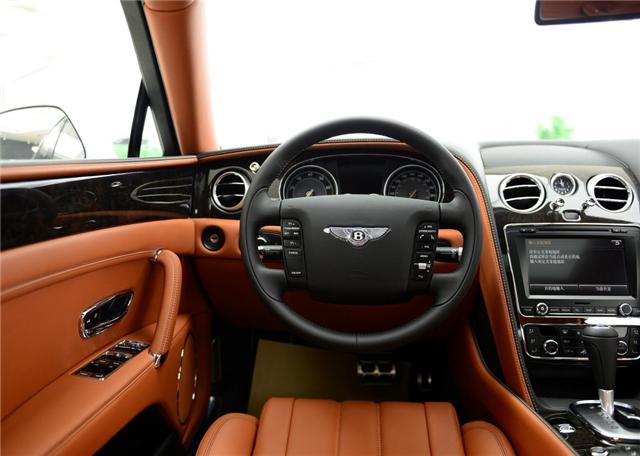 还在加价几十万买迈巴赫S600? 这款宾利已经跌破250万, 档次更高