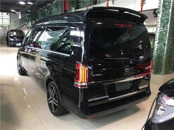 奔驰V260L终结埃尔法,陆地头等舱,带1米4大床,豪华度堪比S级