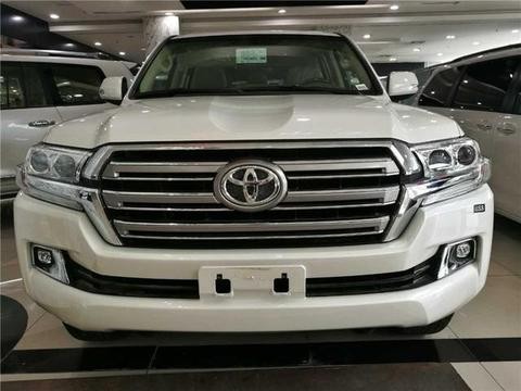 2017款丰田酷路泽4600中东版全时四驱强大性能越野SUV