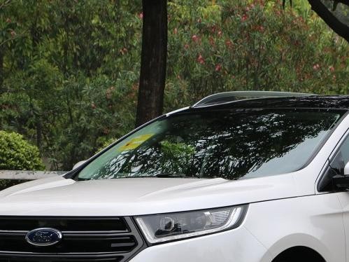 四驱七座，2.7T，V6发动机，美系内饰，卖24万，强势叫板途昂