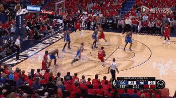 优秀的运动能力,难以置信的臂展,后卫般的敏捷,这一切被浓缩在6尺10