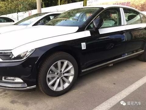 能和女神一起躺着浪漫！18款迈腾330上演侧脸杀，刹车灯逼格真高