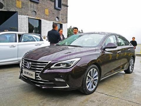 挑战大众CC，轴距2770mm，十万起步，颜值很高