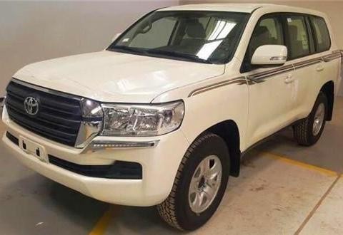 17款丰田酷路泽4000中东版丰田家族旗下霸气SUV动力好不输路虎