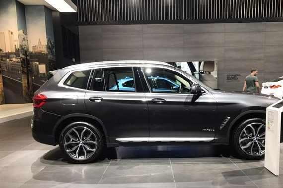 全新宝马X3华丽登场 颜值吊打奥迪Q5 压力直逼奔驰GLA