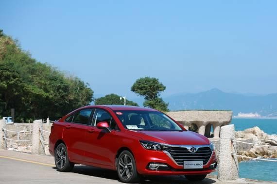 风阻系数只有0.28？这款“网红车”气场不一般！