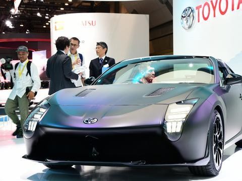 2017东京车展：丰田造了辆手动挡的电动跑车，真绝了！