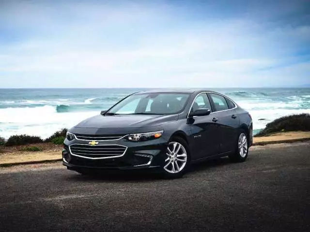 买菜与运动可以兼得!20万的家轿该选谁?