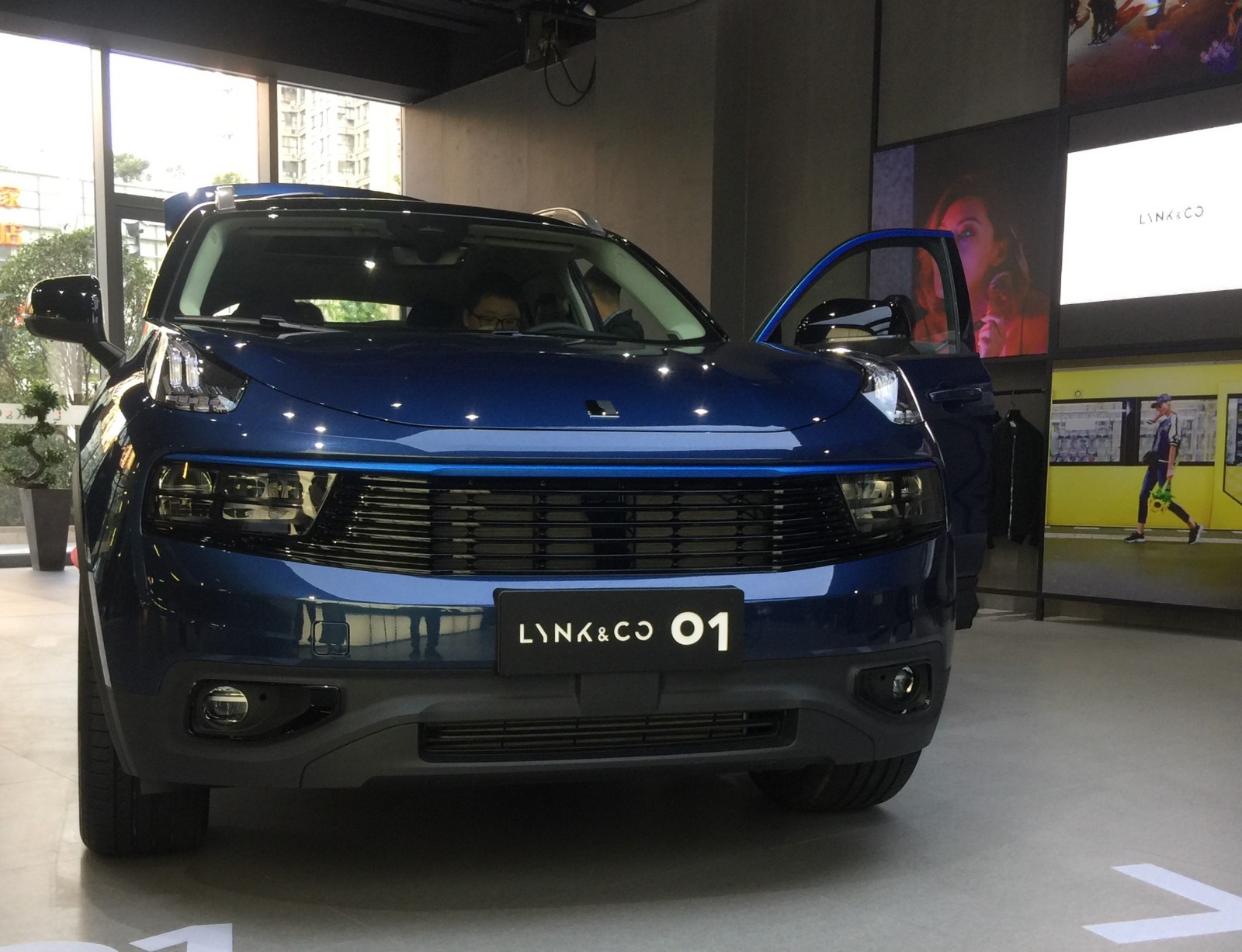 像逛完苹果店直接夜店 10月25日杭州龙湖天街