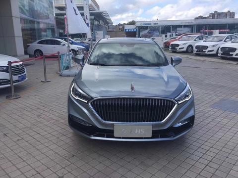 终于等到你，首台红旗H5到店，2.0T卖15万，果断放弃奔驰宝马