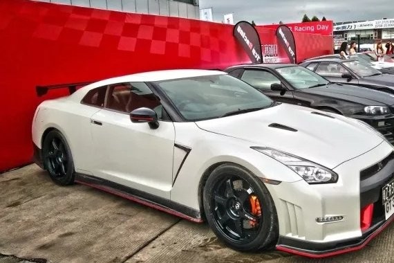 众神宴，GT-R赛道日上与战神并肩作战的它们