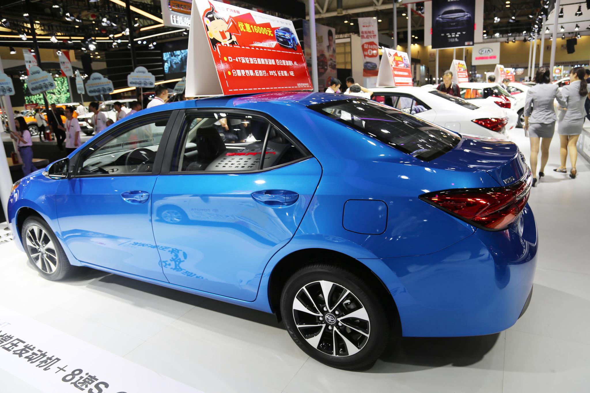 广汽丰田雷凌185T,12万级别紧凑型轿车,车展实