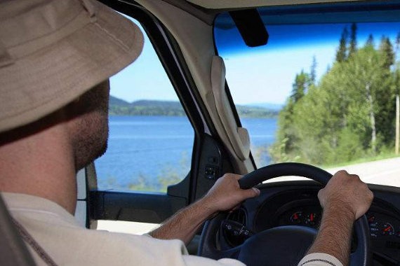 10万的车开十年要花多少钱？这笔账算得你肉疼…