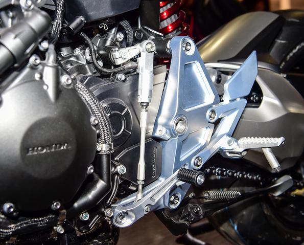 2017东京车展本田摩托车展出全新Cafe Racer