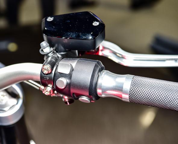 2017东京车展本田摩托车展出全新Cafe Racer