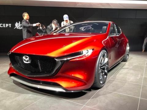 换代昂克赛拉长这样，日系颜值担当还得靠马自达