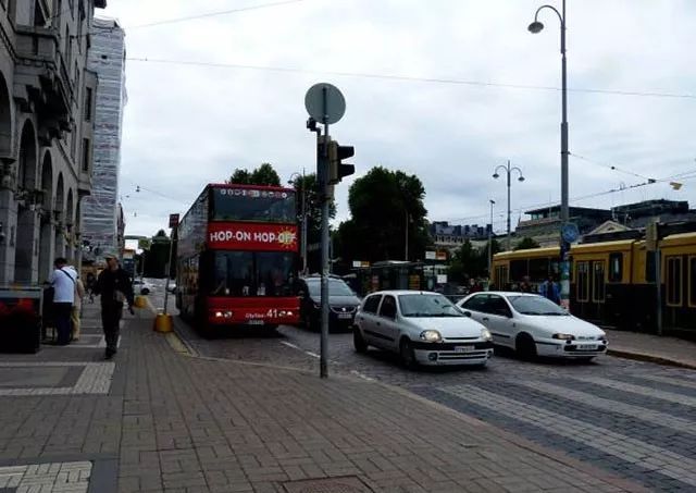 除了好看,原来日间行车灯还能减少12.4%交通事故!