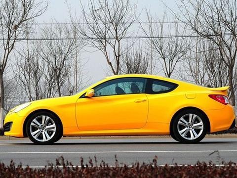 吉利最美SUV即将上市，外观极像宝马，尾部有小小的尾翼更帅气