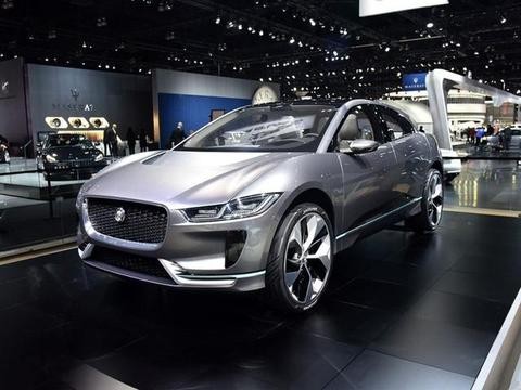 特斯拉对手车型竟才卖半价，颜值没得挑，路虎纯电得看它脸色