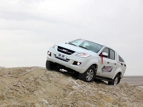 属于长安的江铃竟反骨，怪不得撼路者卖不掉，这台车暴露心机