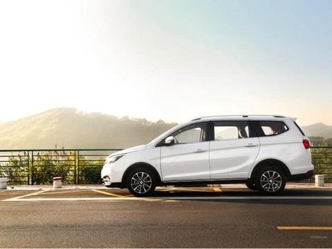 宝骏730正式发布6速湿式双离合自动变速箱车型，将于11月18号上市