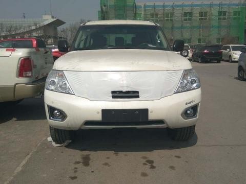 比陆地巡洋舰火 越野超奔驰 17款尼桑途乐4.0配置详解