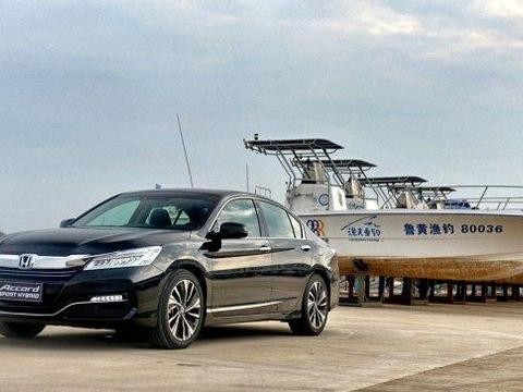 百公里油耗不到5L，一箱油能跑1200多公里，个体户都爱买它