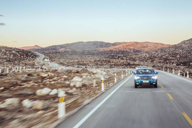 青春敢闯再出发 山路体验2018款海马S5