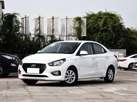 瑞纳手动焕彩天窗版和自动跃享版哪个好?