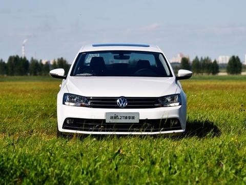 为什么要花B级车的钱去买减配速腾，因为“大众看上去更高级”？