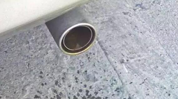 排气管滴水是怎么回事？其实好车才滴得起