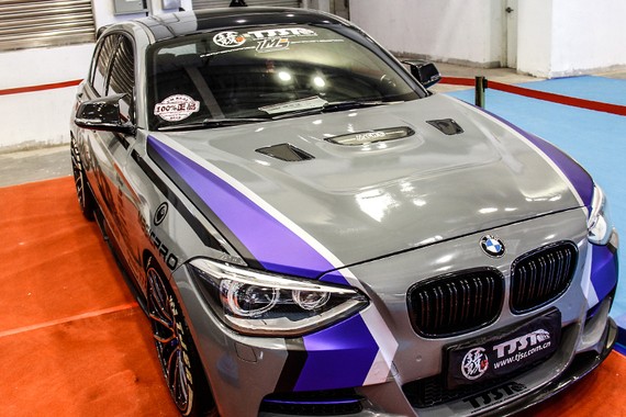 强者再晋级 宝马M135性能改装静态实拍