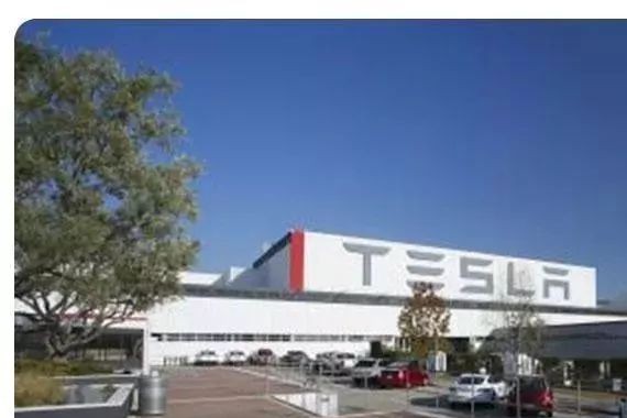 在华建独资工厂，特斯拉这次捞到的好处可不少丨车业杂谈