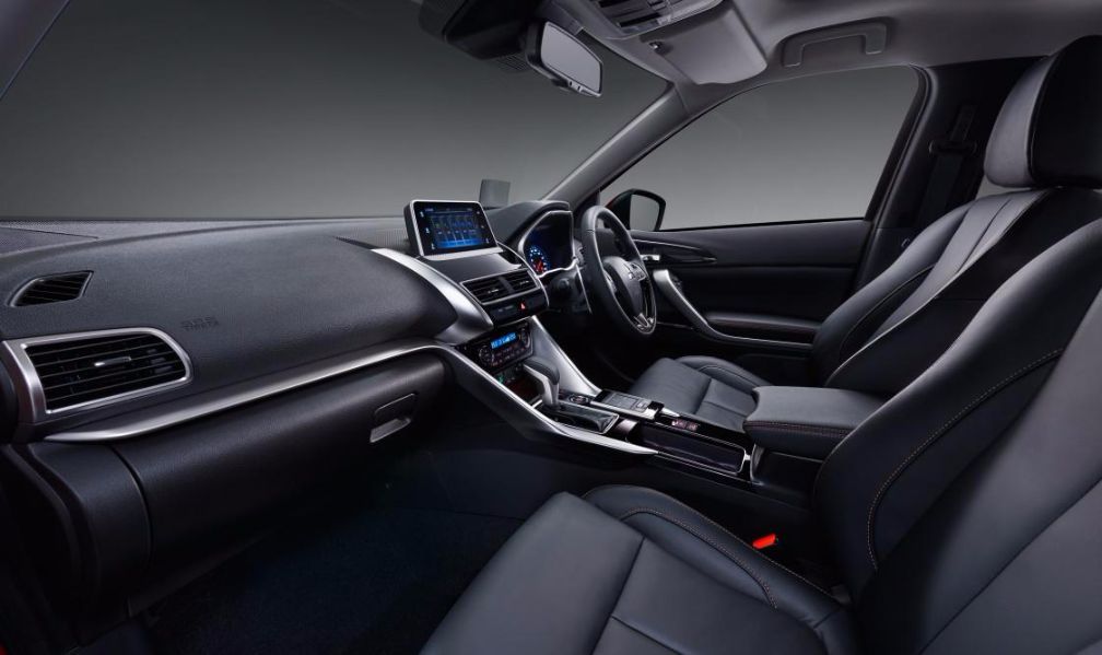 颜值实力双杀!海外试驾三菱全新EclipseCross